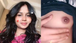 Hot Indian Girl Showing Boobs On Video Trending Video
